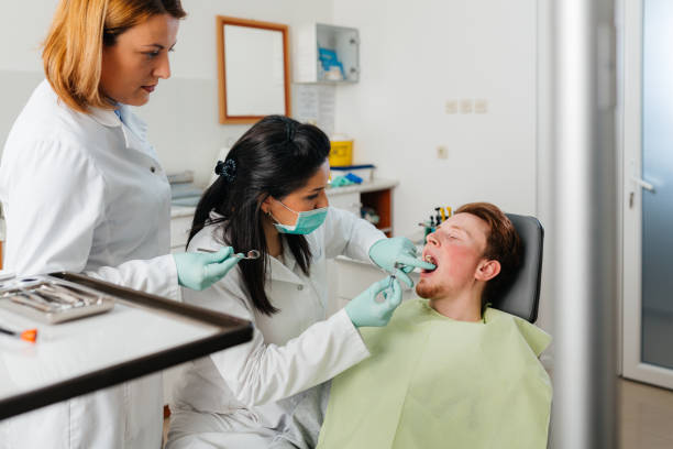 Best Emergency Tooth Extraction  in Wathena, KS